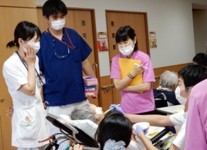 関連施設へのミールラウンドの取り組み